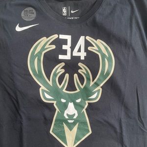 Nike Milwaukee Bucks Giannis Antetokounmpo T-Shirt
